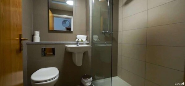 Bathroom - Crowwood Hotel (Glasgow)