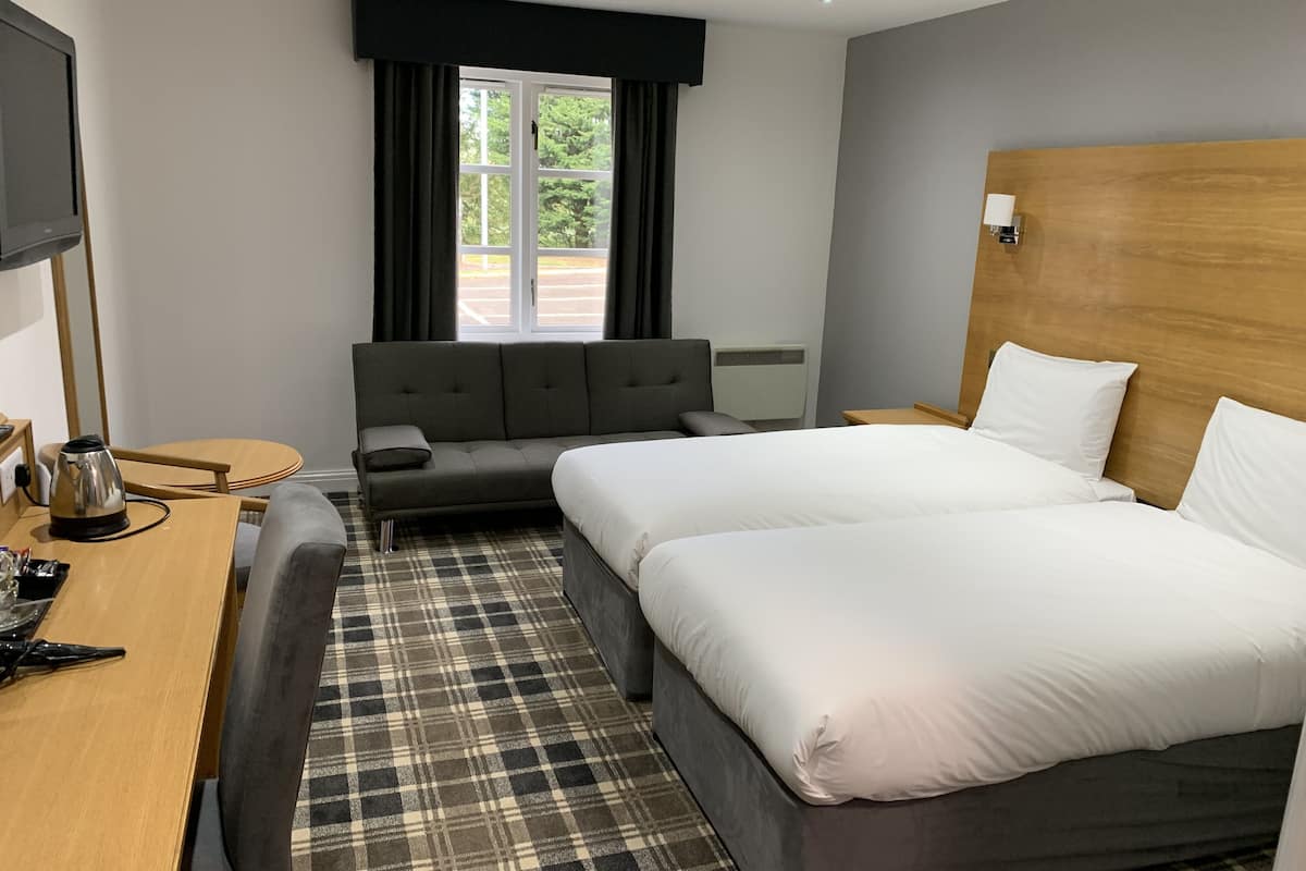 1 bedroom, Egyptian cotton sheets, Select Comfort beds