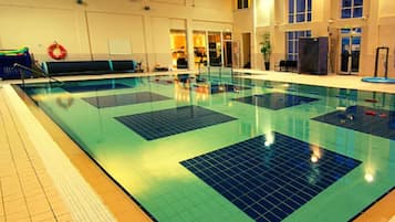 Indendørs pool