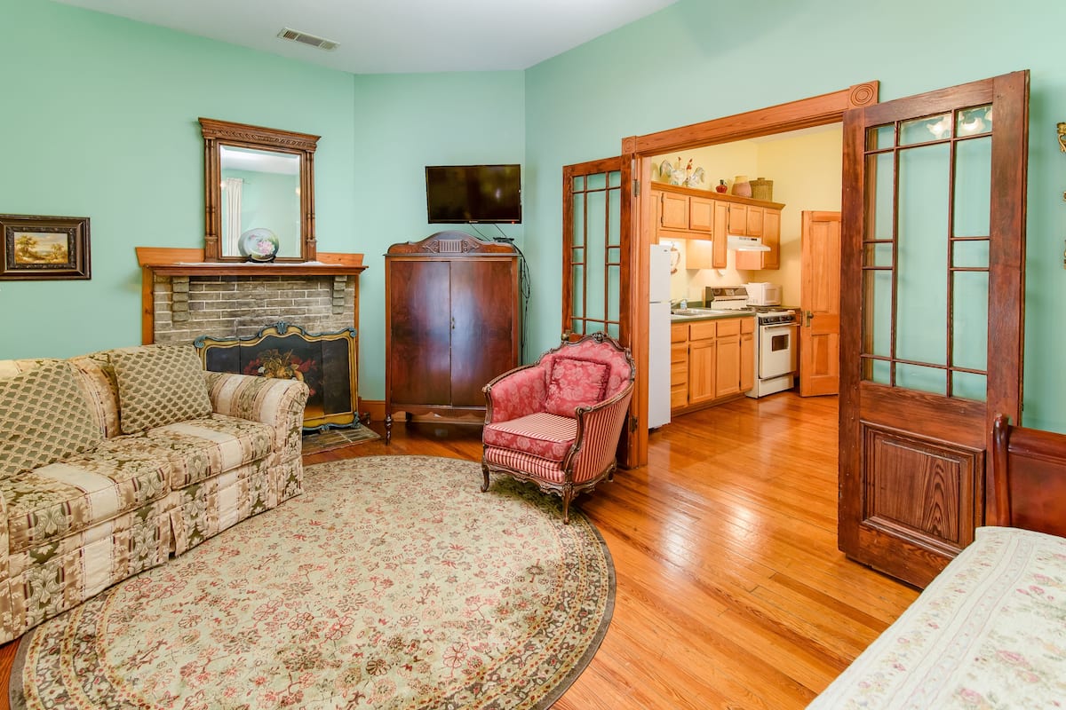 Victoria's Cottage (Matheson Cottages) Pet Friendly | Living room | 36-inch flat-screen TV with cable channels, TV