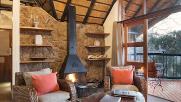 1 kamar tidur, seprai premium, minibar, dan brankas