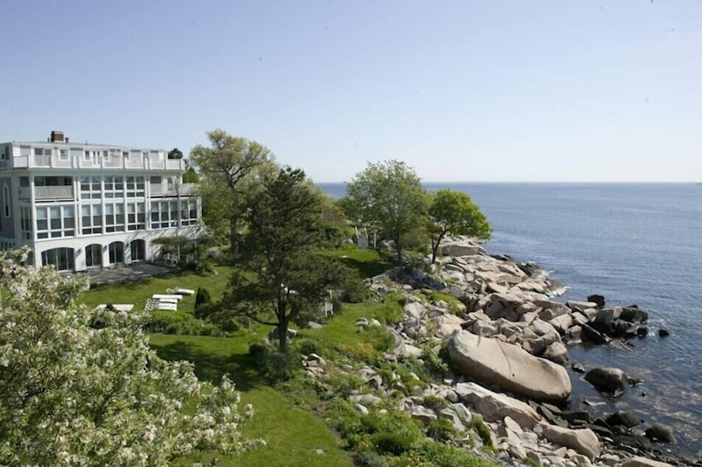 The Yankee Clipper Inn