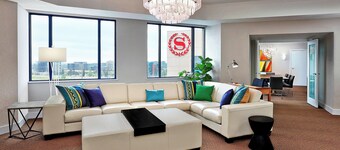 喜来登北多伦多帕克威套房酒店