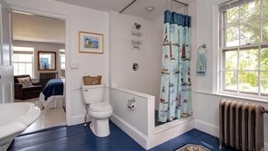 Comfort Room, 1 Bedroom, Non Smoking (Lighthouse) | Bathroom | Free toiletries, hair dryer, bathrobes - Bursley Manor (West Barnstable)