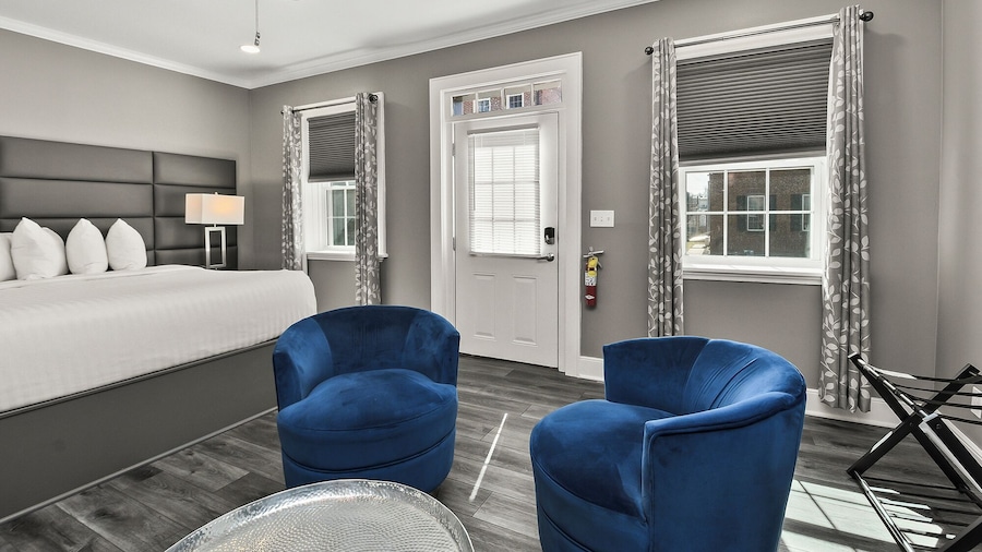 Captain Wohlt Inn Bed & Breakfast