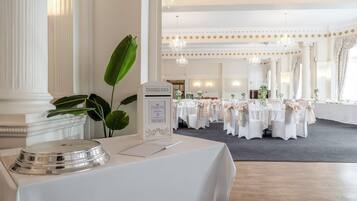 Innenbereich für Hochzeiten