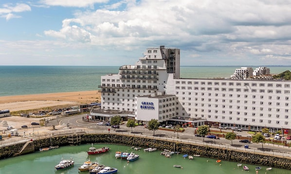 Exterior - Grand Burstin Hotel Folkestone (Folkestone)