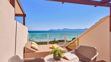 1 bedroom, premium bedding, memory-foam beds, in-room safe