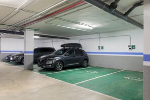 附近有免费停车设施