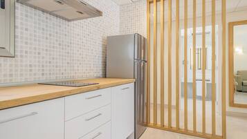 Minibar, in-room safe, desk, free WiFi