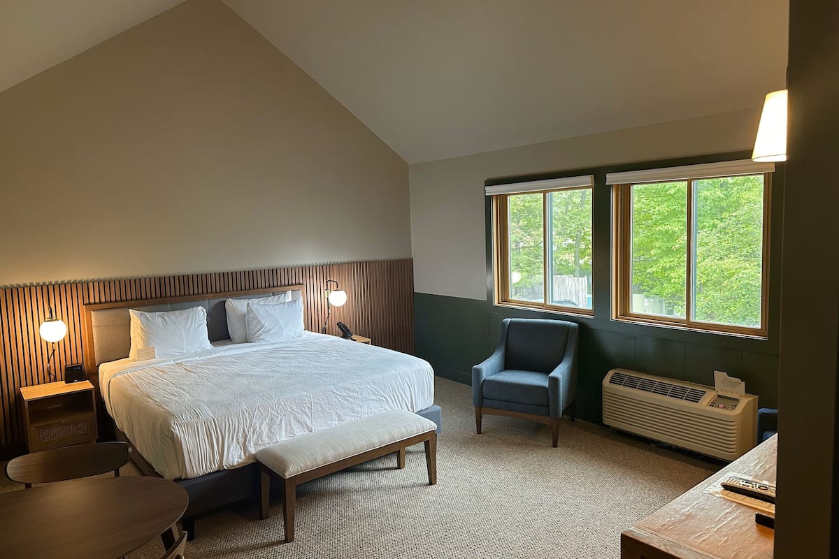 1 king bed | 1 bedroom, hypo-allergenic bedding, desk, blackout curtains