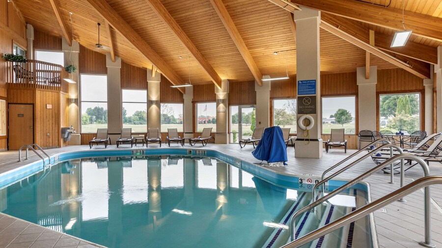 Comfort Inn & Suites Diamondale – Lansing