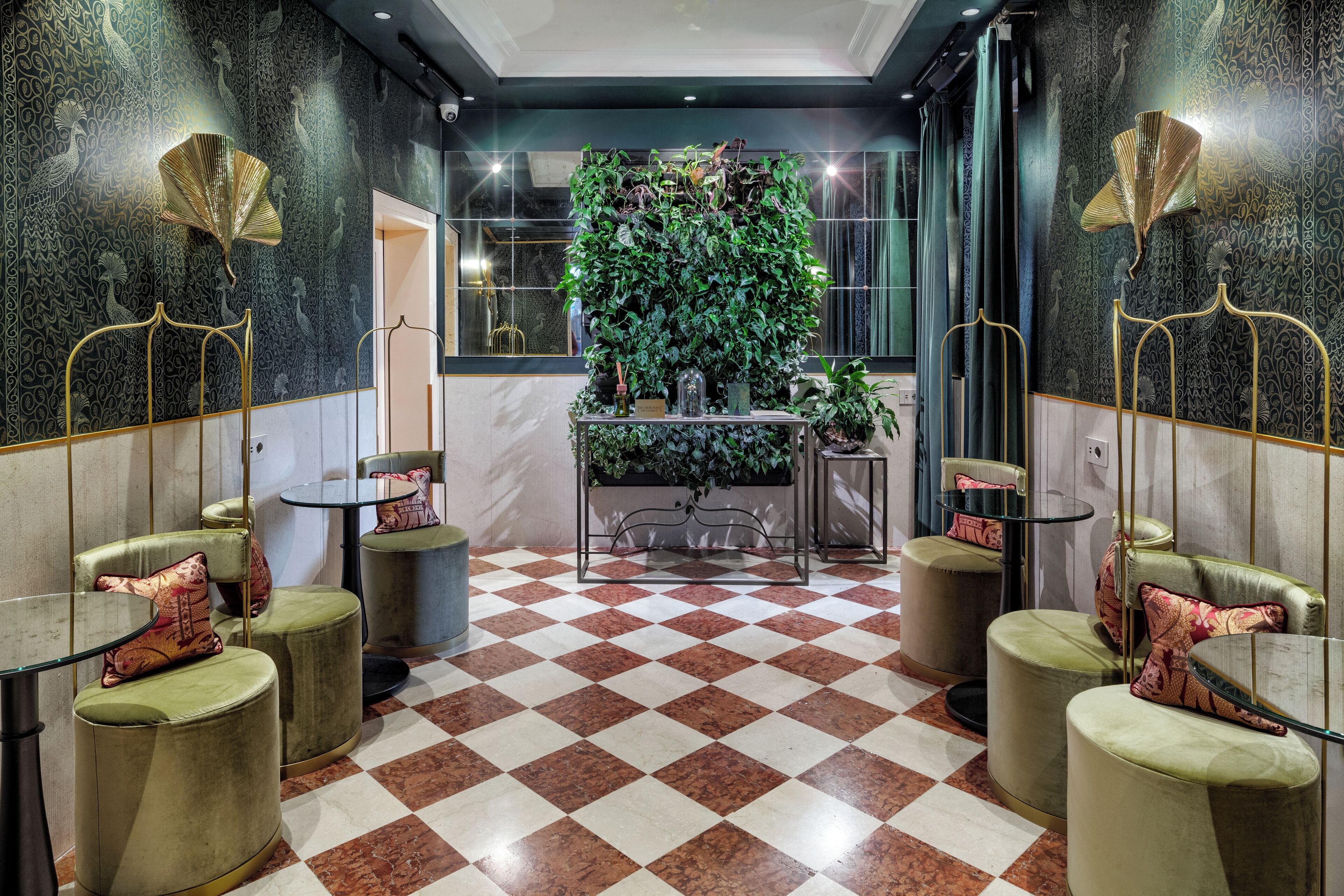 Coin salon dans le hall