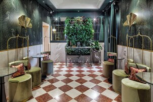 Sala de estar en el lobby