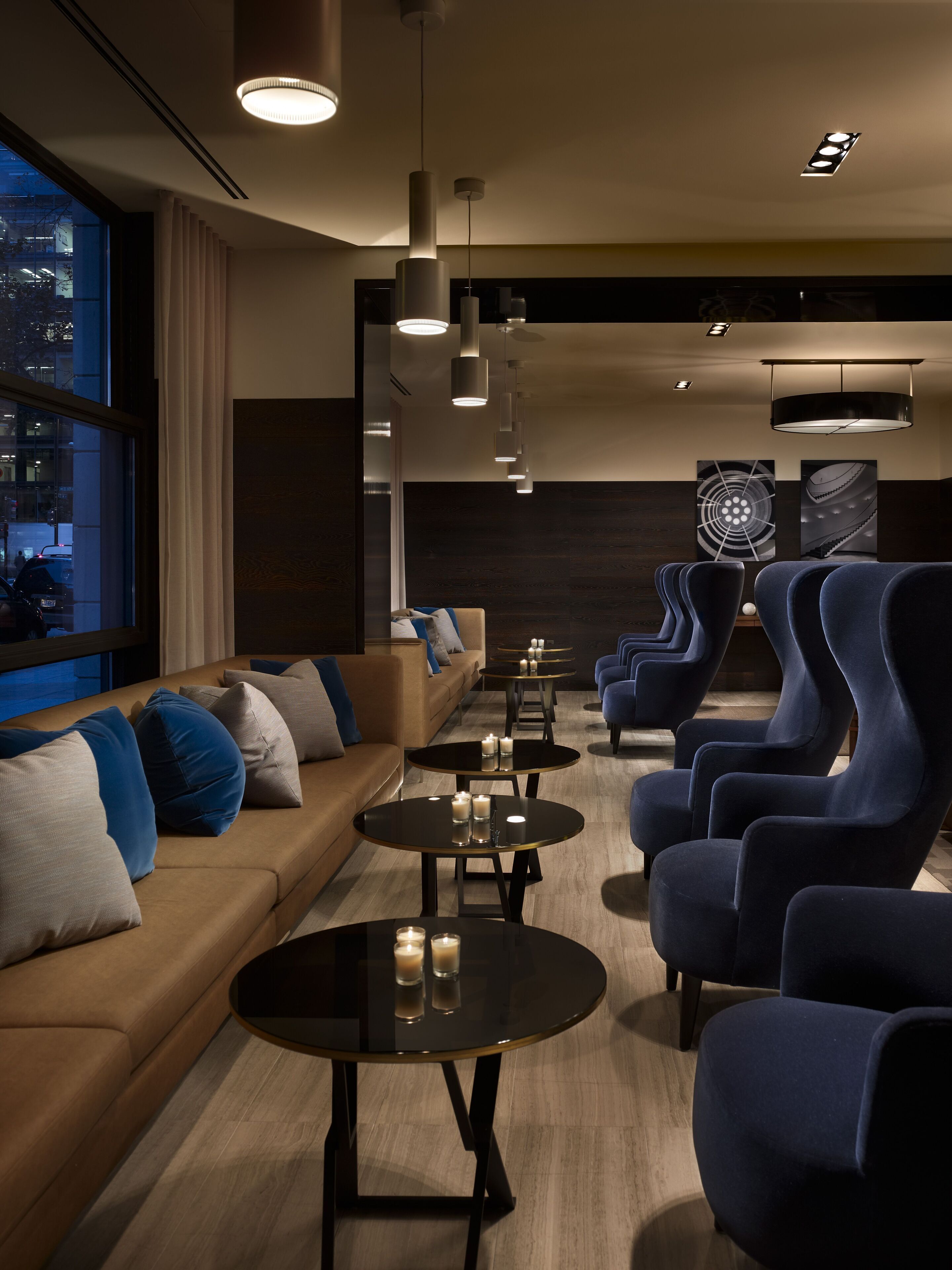 Foto - AKA White House