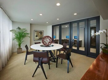 Business center at AKA White House