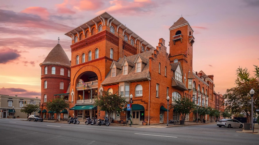 Windsor Hotel, an Ascend Collection Hotel