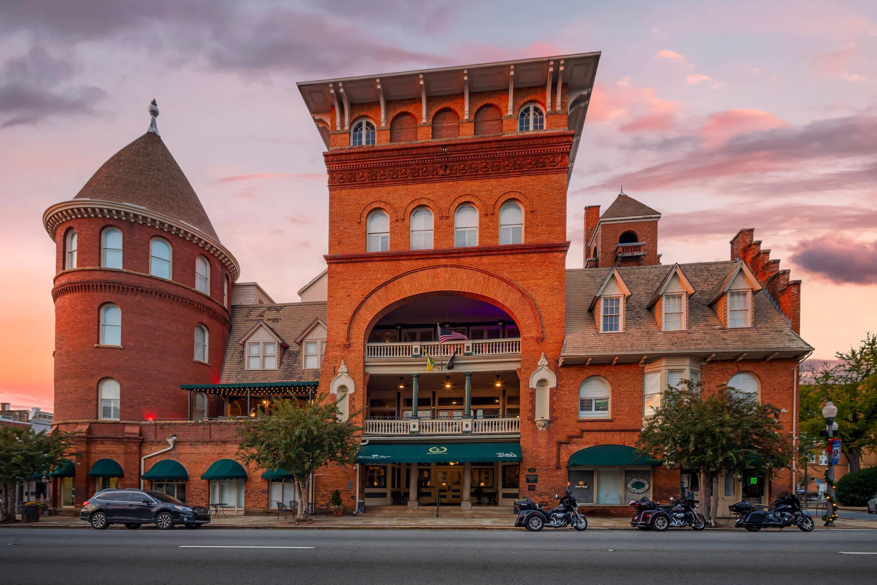 المنشأة من الخارج