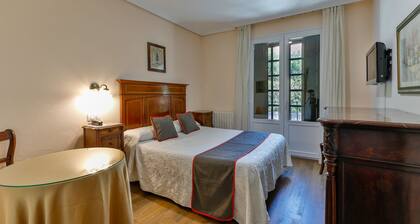 Hotel Santillana