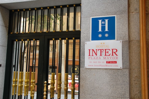 Property entrance - Inter Plaza Mayor (Madrid)