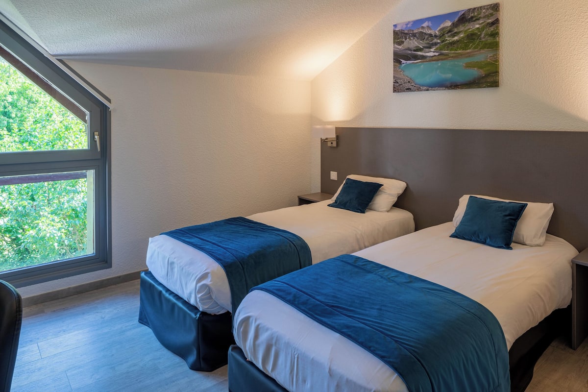 In-room safe, desk, soundproofing, free cots/infant beds