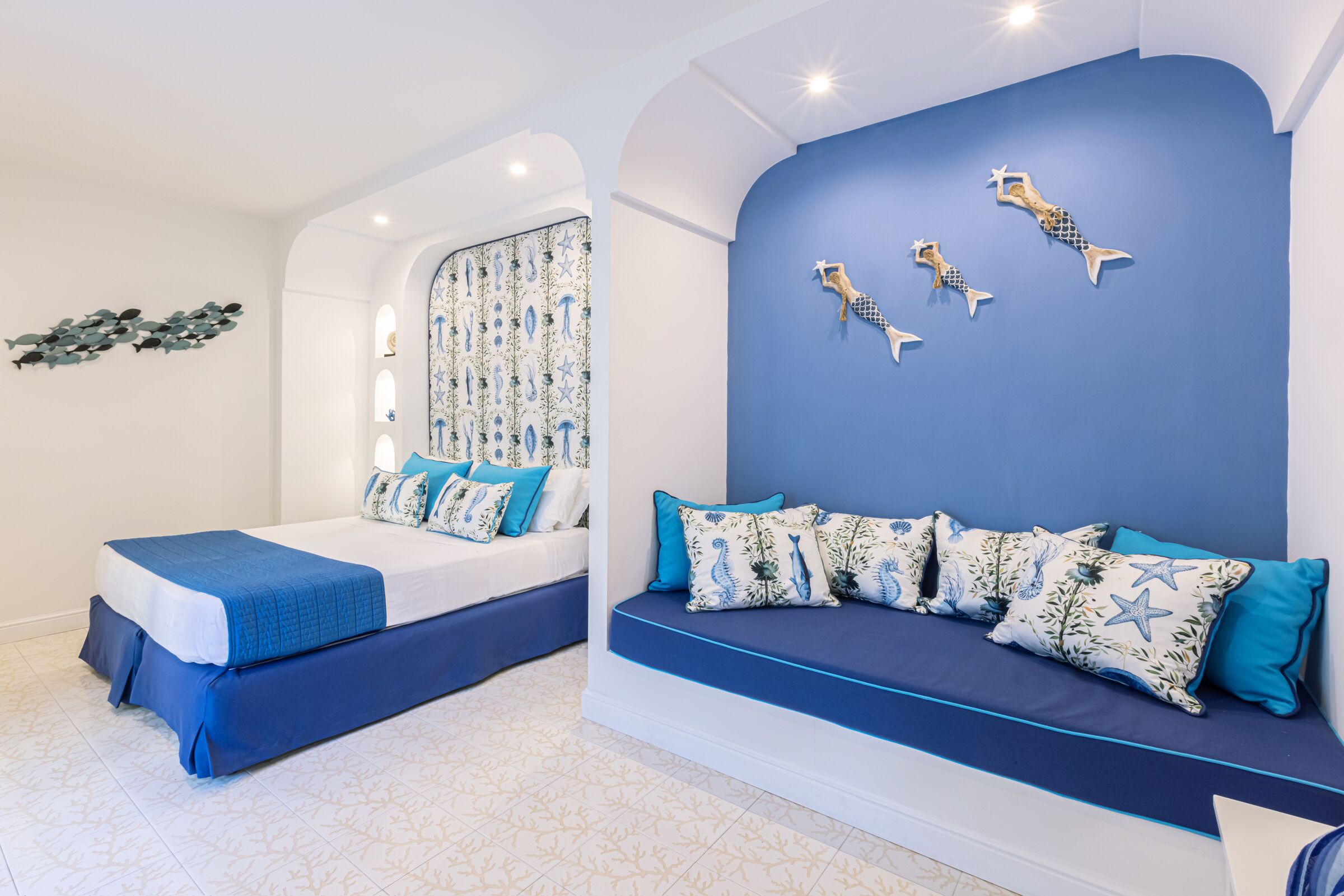 Soluzione Familiare - 2 camere su piano esclusivo - Balcone vista mare frontale | Premium bedding, minibar, in-room safe, desk