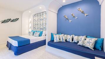 Soluzione Familiare - 2 camere su piano esclusivo - Balcone vista mare frontale | Premium bedding, minibar, in-room safe, desk