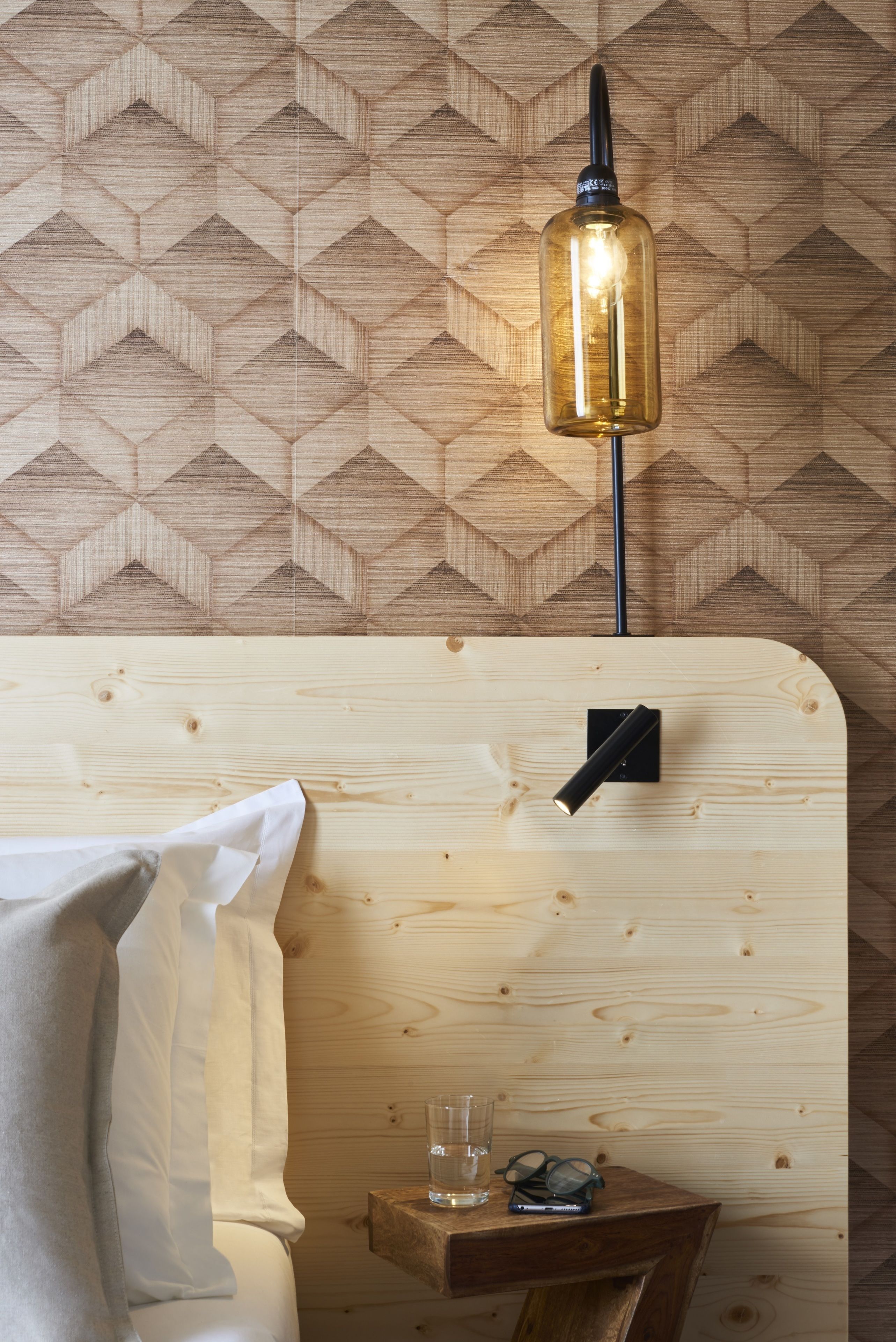 in-room safe, desk, laptop workspace, soundproofing