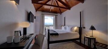Quarto casal luxo (Panoramic View) | Roupas de cama premium, frigobar, cofres nos quartos, escrivaninha