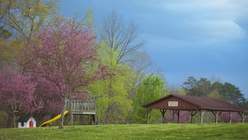 Utendørs lekeområde for barn