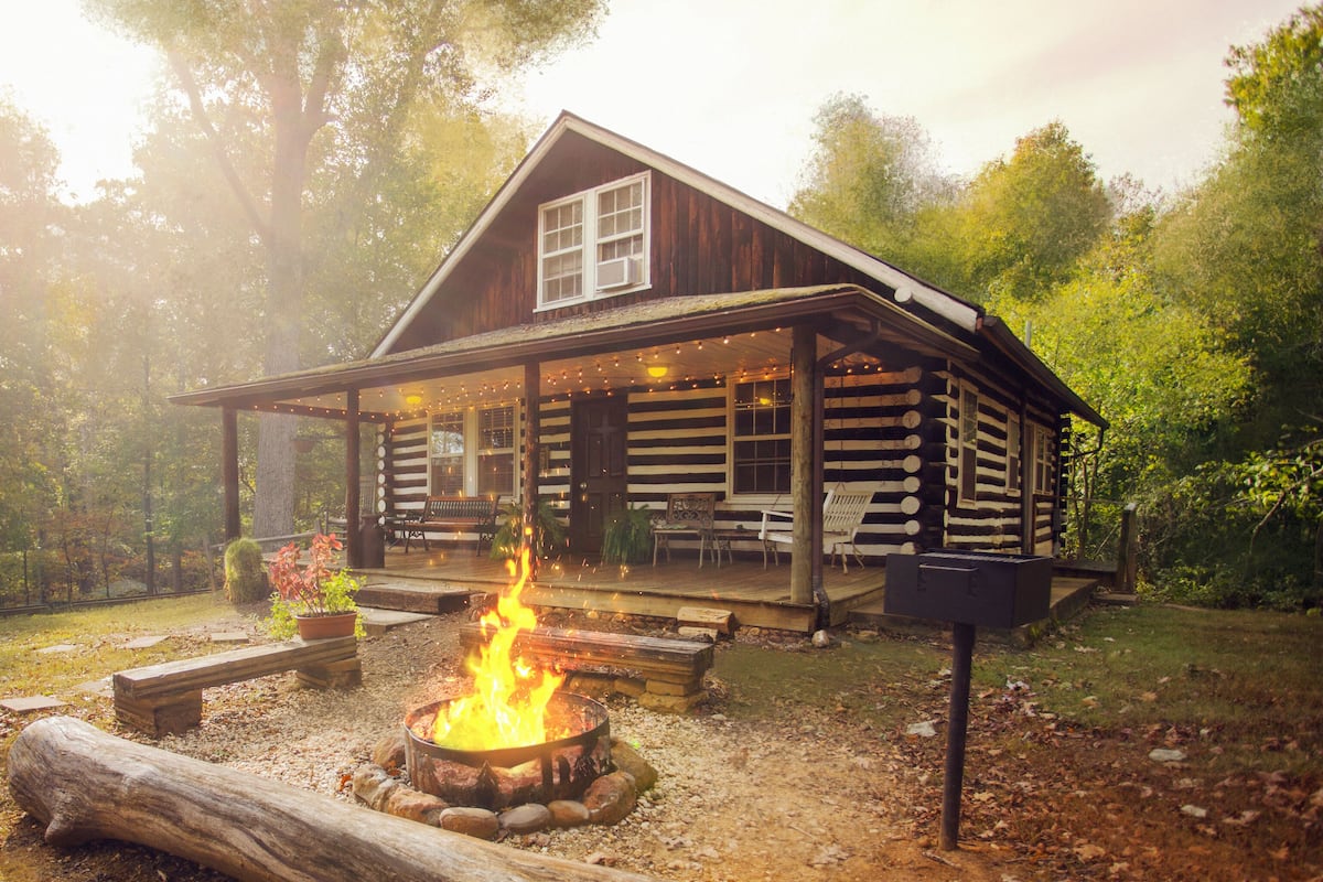 Comfort Cabin, 2 Bedrooms, River View, Mountainside (Log Cabin)