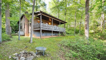 Hytte – comfort, 2 soverom, kjøkken, elveutsikt (Dogwood Cabin) | Terrasse/patio