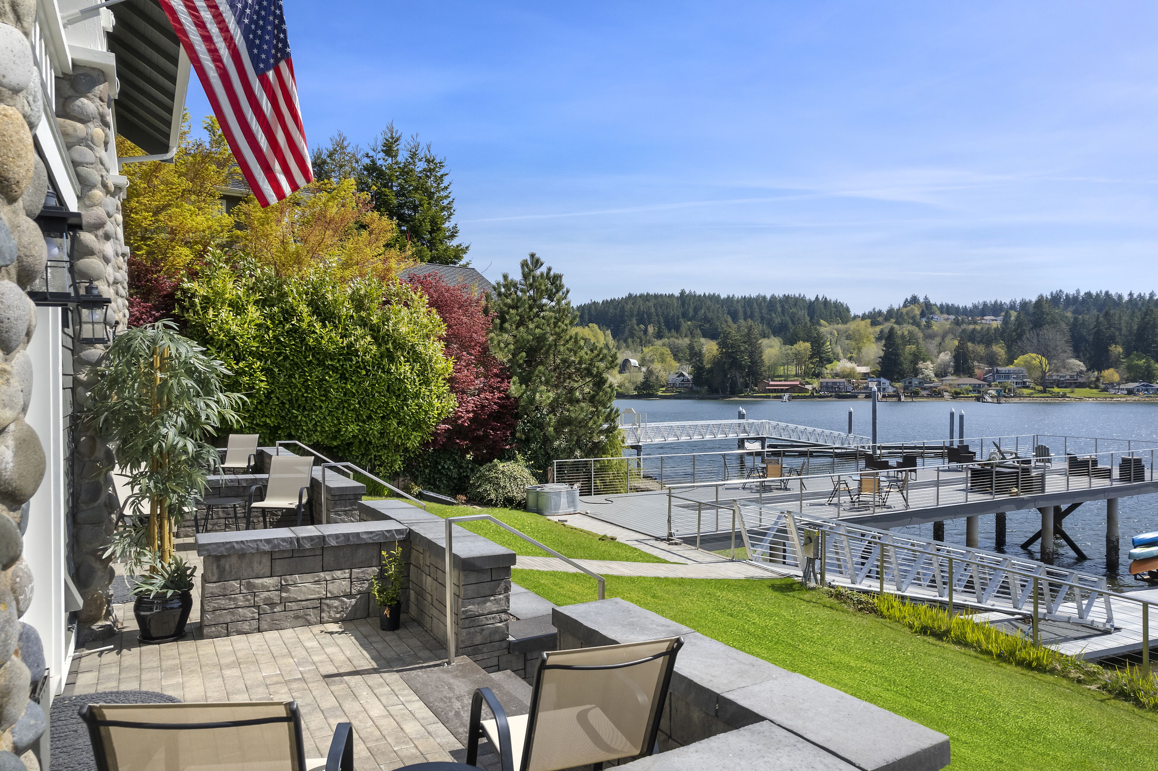 Deluxe Room, 1 King Bed, Fireplace, Oceanfront | Egyptian cotton sheets, premium bedding, pillowtop beds