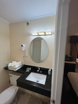 Double Room, 2 Double Beds | Bathroom | Combined shower/tub, free toiletries, towels