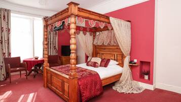 Four Poster Suite | Desk, free WiFi, bed sheets, wheelchair access