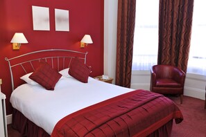 Schreibtisch, kostenloses WLAN, Bettwäsche, Rollstuhlgeeignet