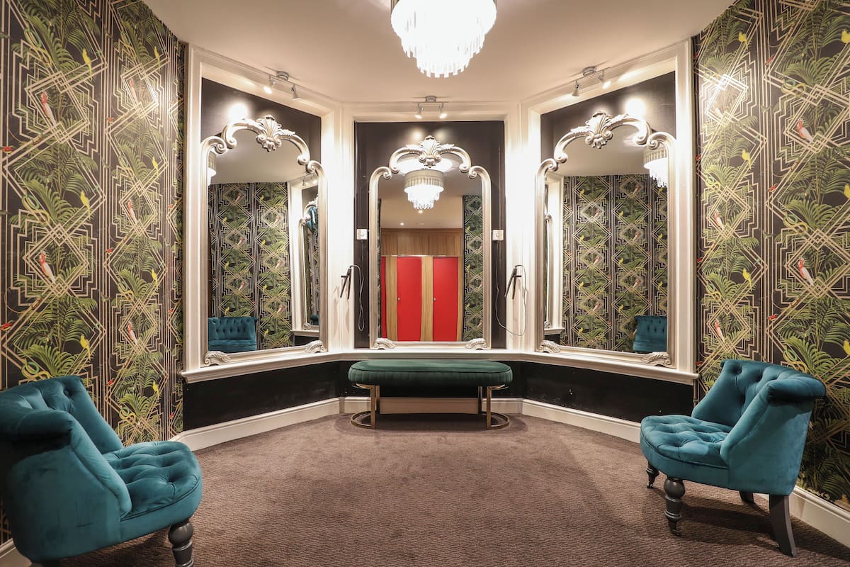 Suite – executive | Skrivebord, wi-fi (inkludert), sengetøy og rullestolvennlig