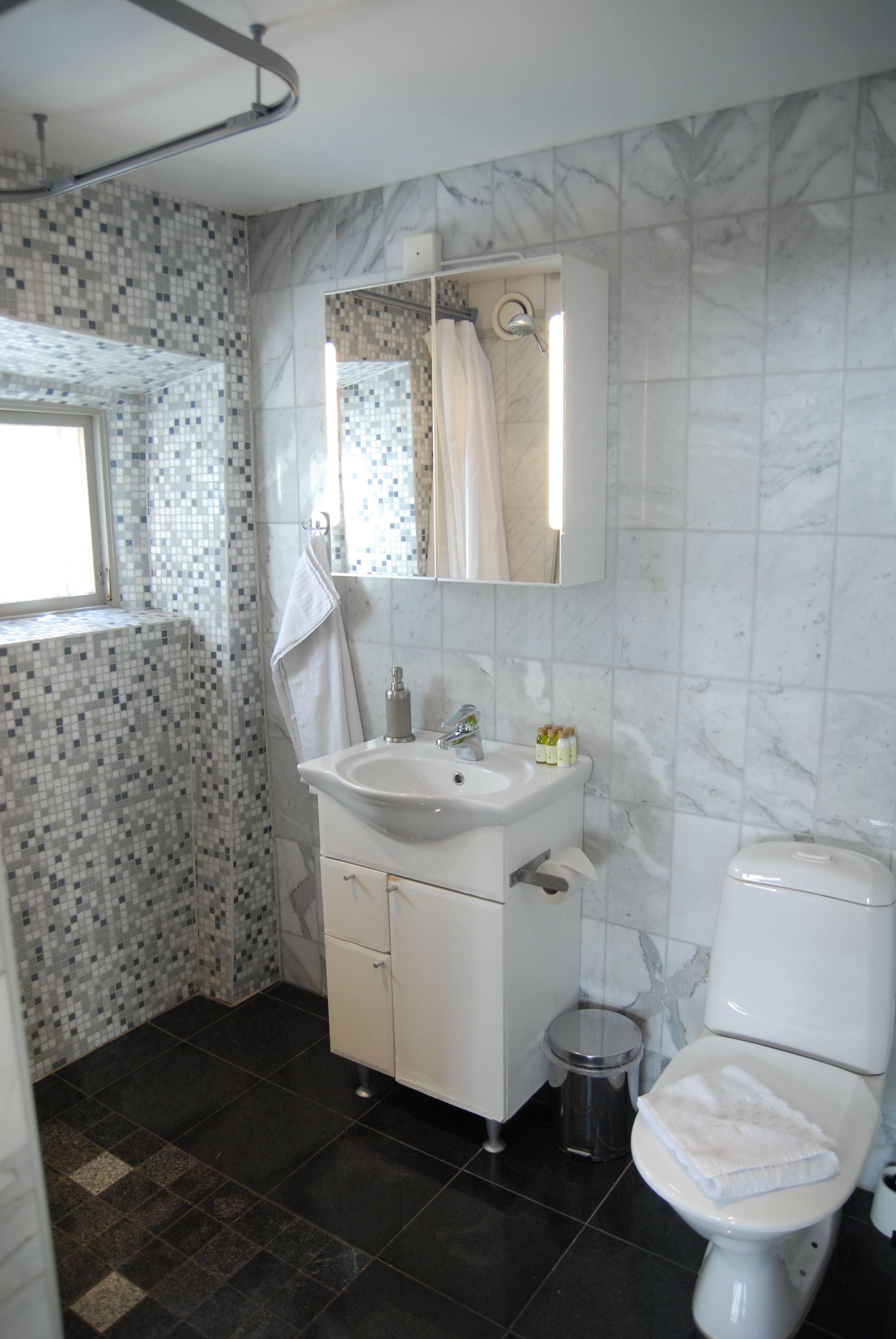 superior double or twin room | bathroom | shower, designer toiletries, hair dryer, towels