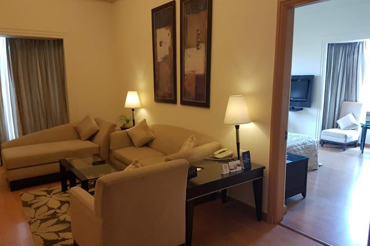 executive suite | 1 bedroom, minibar, in-room safe, individually furnished