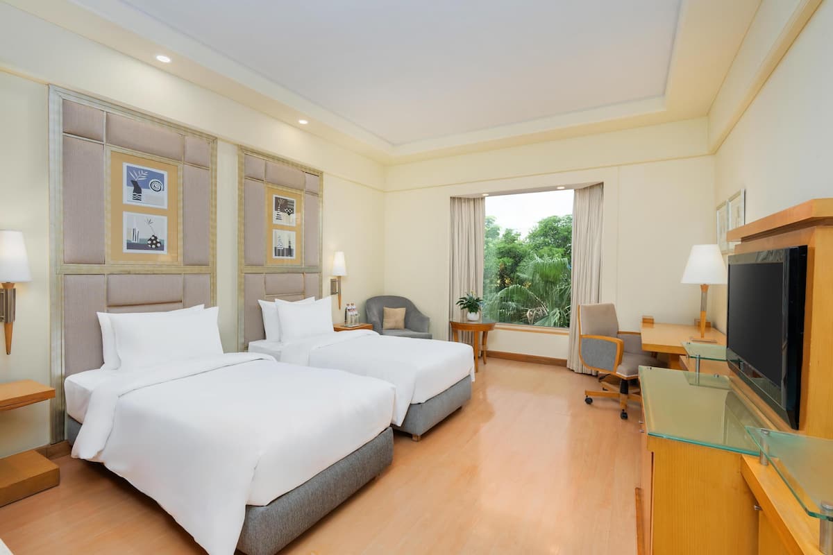 Minibar, in-room safe, individually furnished, desk