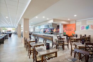 Breakfast and lunch served - Hotel Best Mojácar (Mojacar)