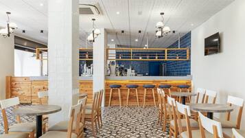 Bar (en la propiedad)