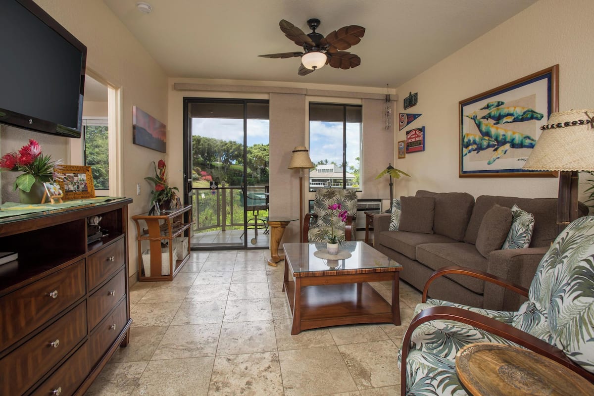 Condo, 2 Bedrooms, Garden View (111) | Front of property