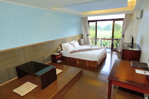 Deluxe Double Room, Ocean View | In-room safe, desk, soundproofing, free WiFi