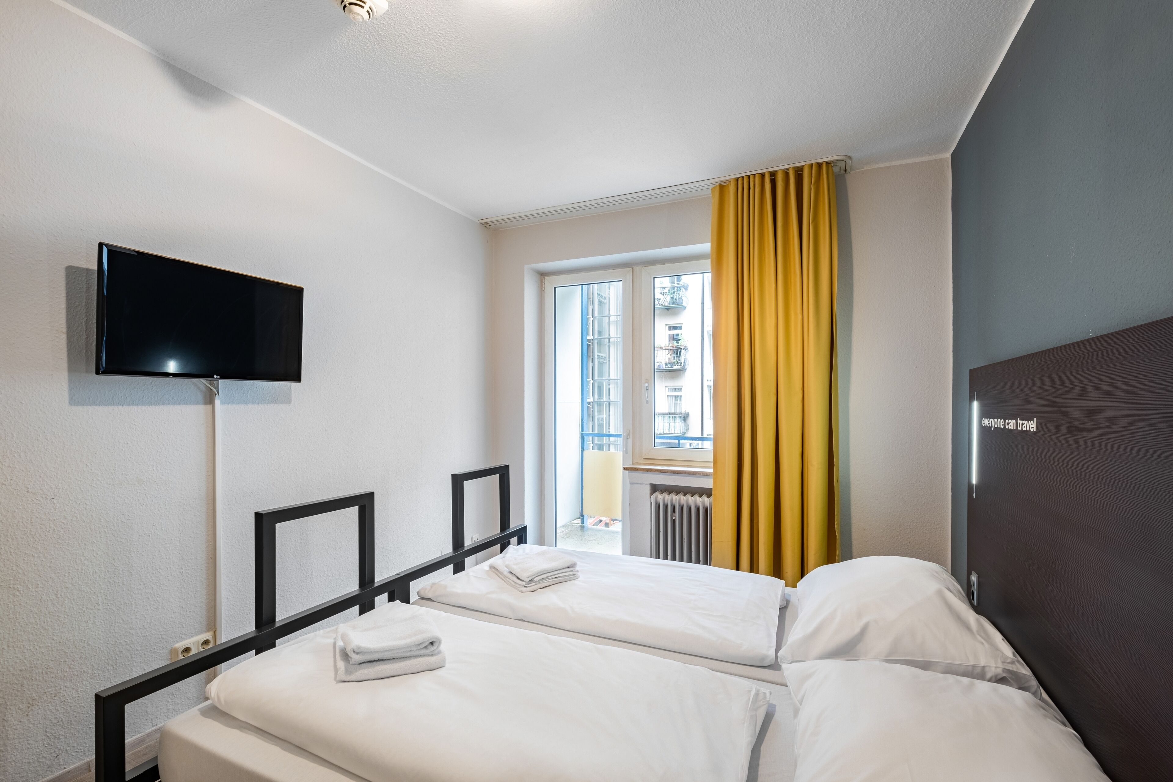 Twin Room for Single Use | Iron/ironing board, free WiFi, bed sheets