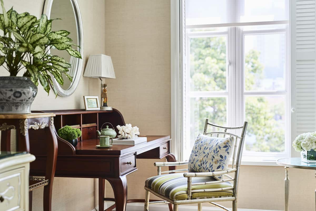 hypo-allergenic bedding, minibar, in-room safe, desk