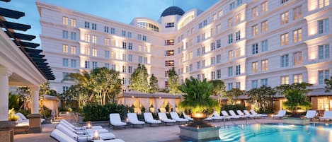 Outdoor pool, open 6:00 AM to 8:00 PM, pool umbrellas, sun loungers