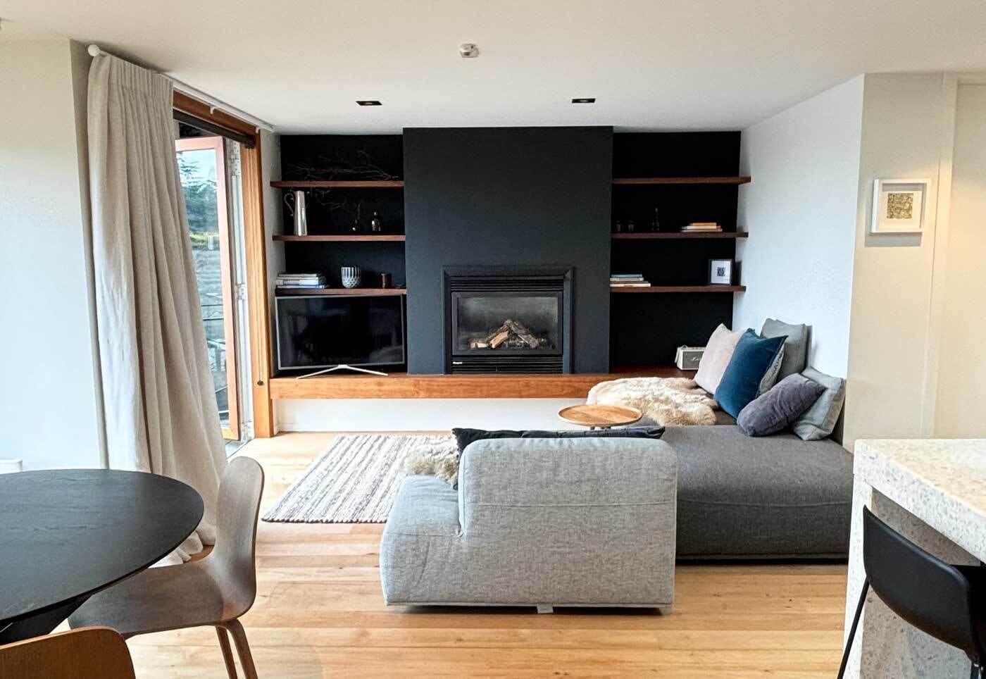 Spire Deluxe Apartment | Living area | 42-inch plasma TV with cable channels, TV, fireplace