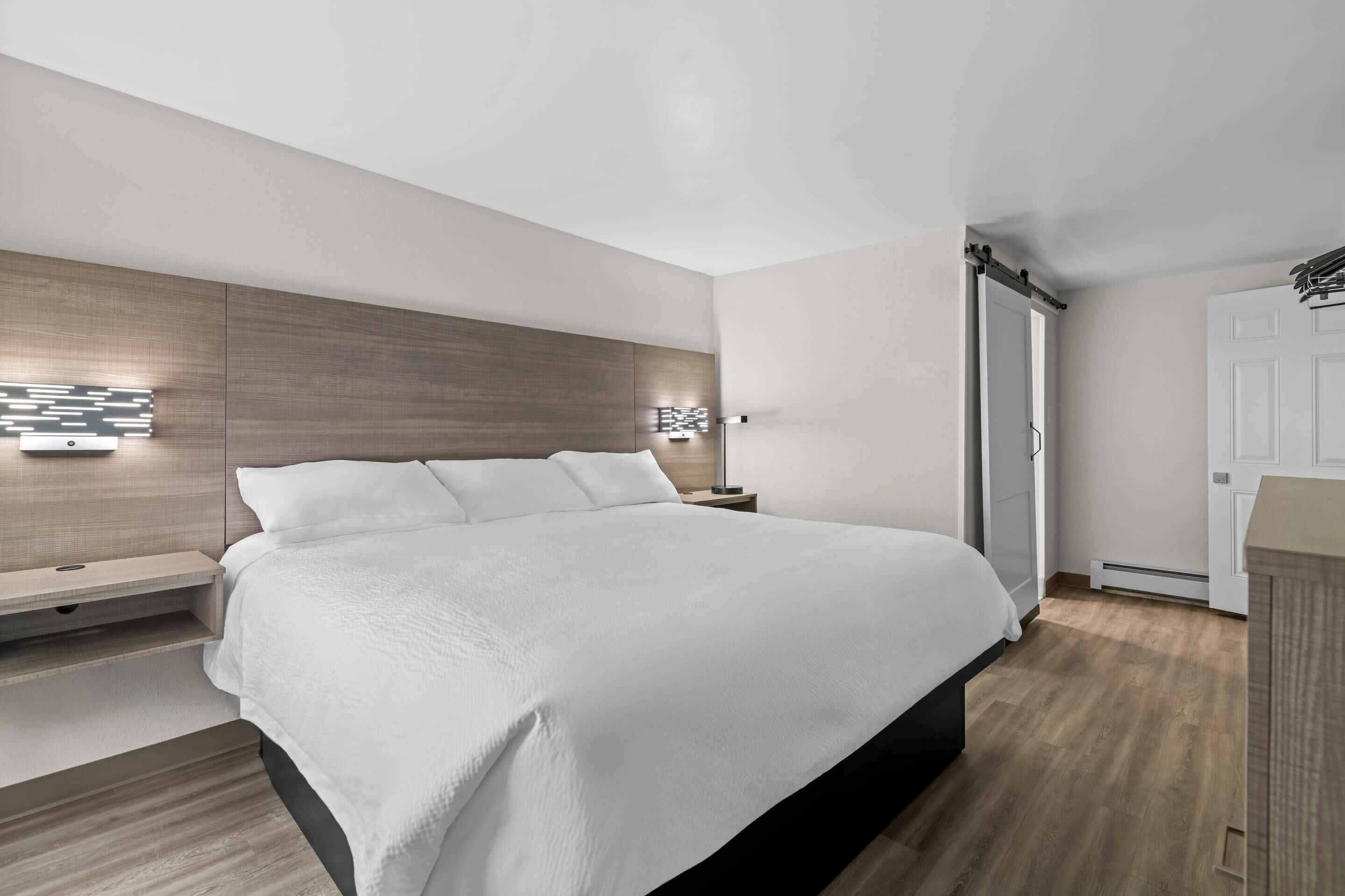 Free WiFi, bed sheets, alarm clocks