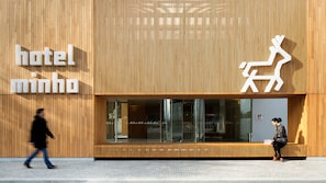 Property entrance - Hotel Minho (Vila Nova de Cerveira)